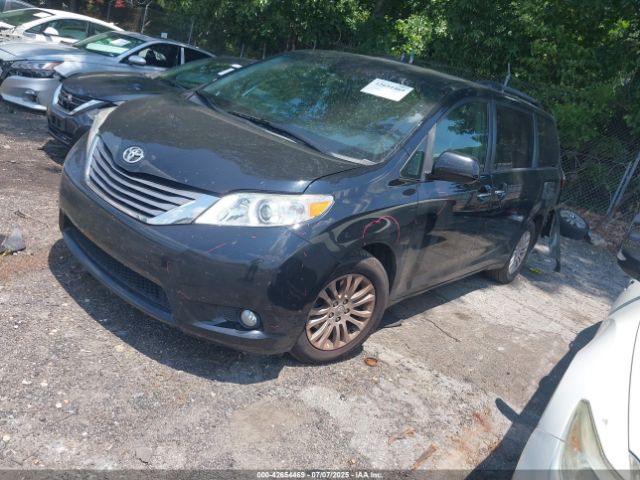 2017 TOYOTA SIENNA 5TDYZ3DC1HS855894 Photo 1