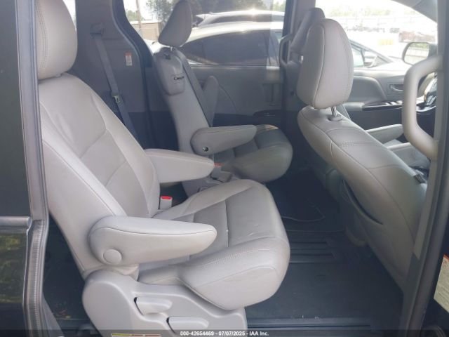 2017 TOYOTA SIENNA 5TDYZ3DC1HS855894 Photo 7
