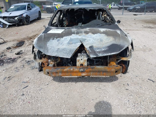 1VWGT7A3XHC083614 Volkswagen 1.8 tsi