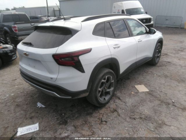 2024 CHEVROLET TRAX KL77LHE2XRC031053 Photo 3