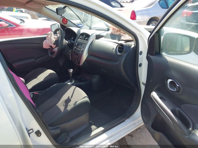 Nissan 2016 2016 3N1CN7APXGL832223 Image 5