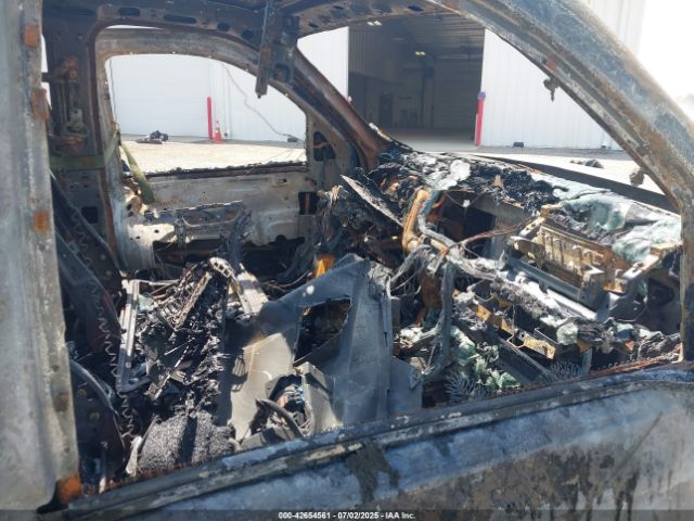 2011 CADILLAC ESCALADE EXT 3GYT4NEF0BG283651 Photo 4