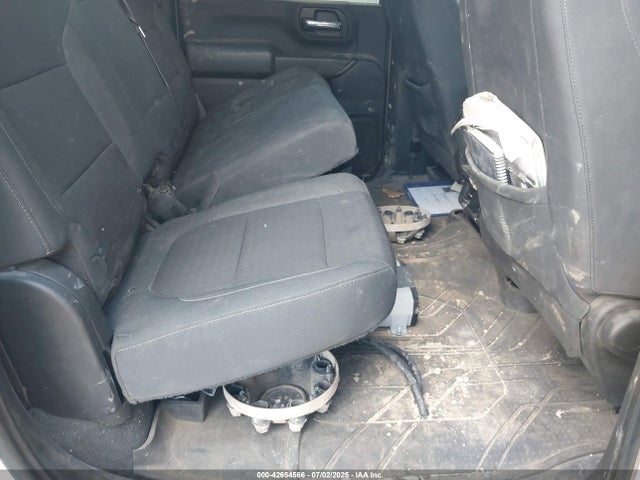 Chevrolet l8t 2022 1GC1YLE72NF183149 Image 8