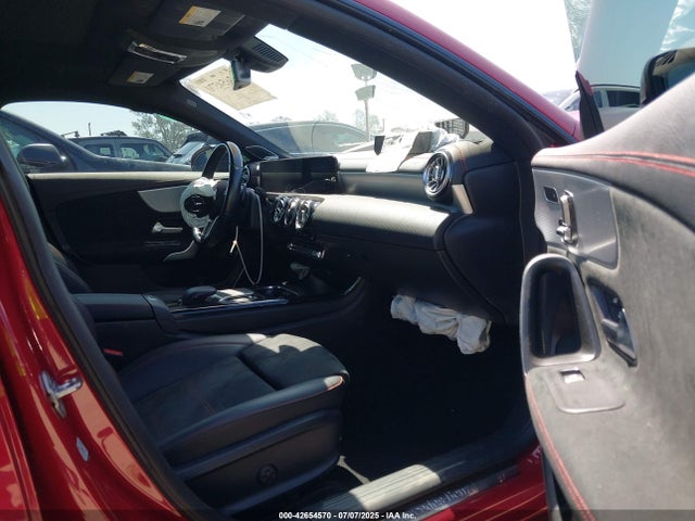 W1K5J4GB8MN214167 Mercedes-Benz m260
