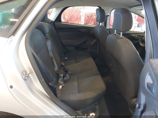 Ford Focus 2016 1FADP3E23GL306584 Image 8