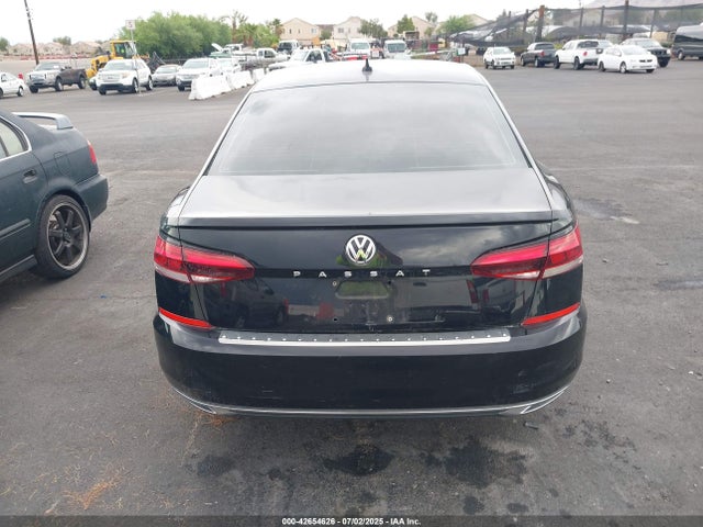 Volkswagen Passat 2021 1VWSA7A39MC011443 Image 16