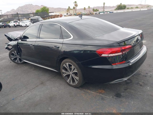 Volkswagen Passat 2021 1VWSA7A39MC011443 Image 3
