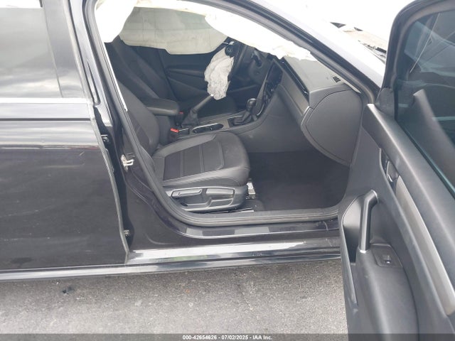 Volkswagen Passat 2021 1VWSA7A39MC011443 Image 5