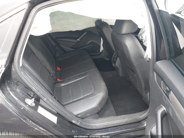 Volkswagen Passat 2021 1VWSA7A39MC011443 Image 8
