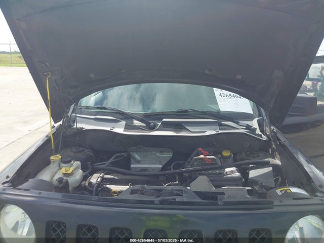 Jeep 2015 2015 1C4NJPFA4FD250533 Image 10