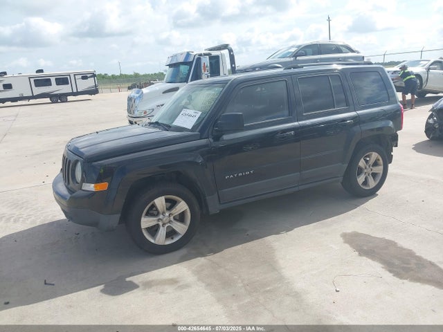 Jeep 2015 2015 1C4NJPFA4FD250533 Image 2