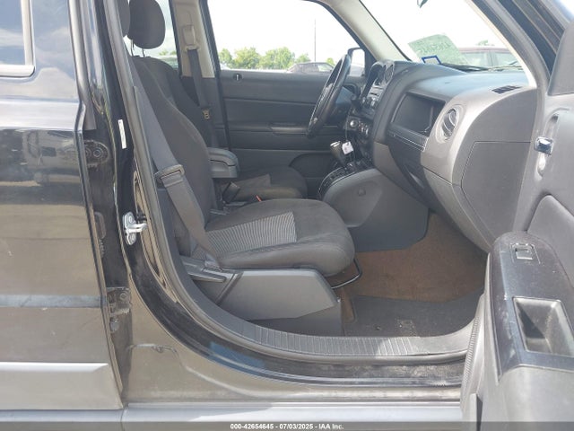 Jeep 2015 2015 1C4NJPFA4FD250533 Image 5