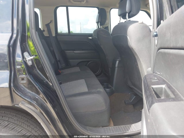 Jeep 2015 2015 1C4NJPFA4FD250533 Image 8