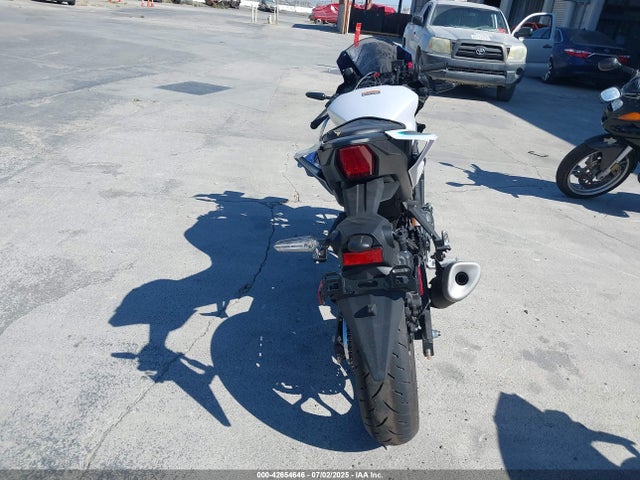 MH3RH25Y6SK001687 Yamaha Yzf-r3