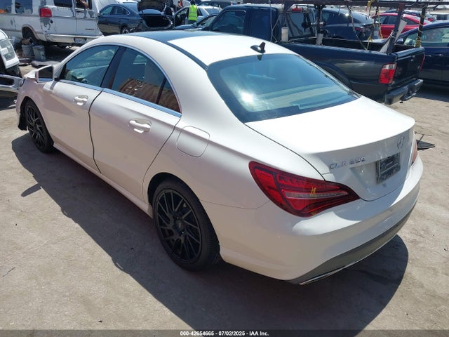 WDDSJ4EB9JN516911 Mercedes-Benz m270