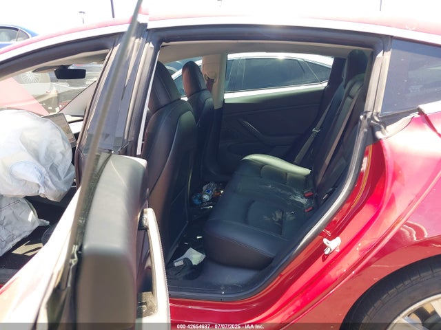 42654687 :رقم المزاد ، 5YJ3E1EB8JF065552 vin ، 2018 Tesla Model 3 Long Range/performance مزاد بيع