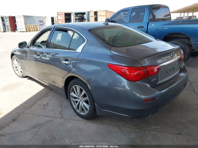 JN1BV7AR5FM422401 Infiniti 2015