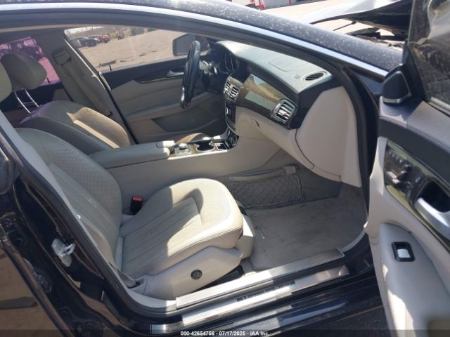 2012 MERCEDES-BENZ CLS 550 WDDLJ7DBXCA037382 Photo 4