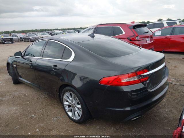 2013 JAGUAR XF SAJWA0E74D8S90586 Photo 2
