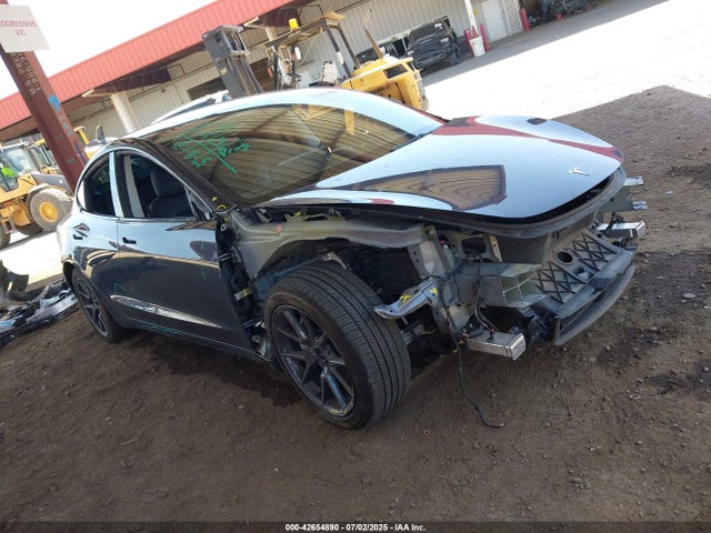 2022 TESLA MODEL 3 5YJ3E1EB8NF201748 Photo 0