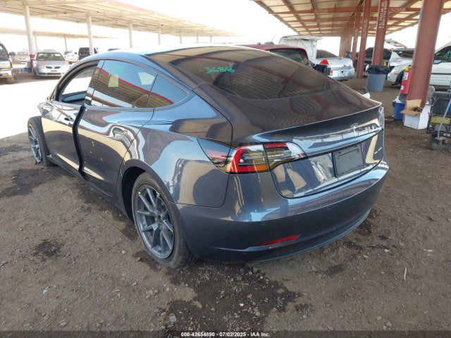 2022 TESLA MODEL 3 5YJ3E1EB8NF201748 Photo 2
