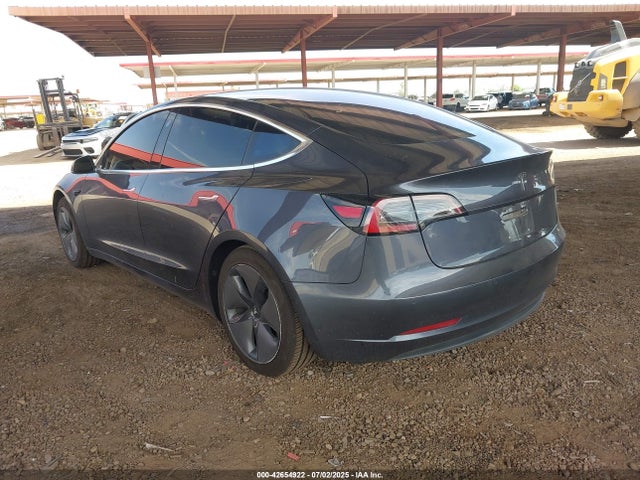 2018 TESLA MODEL 3 5YJ3E1EA7JF016480 Photo 2