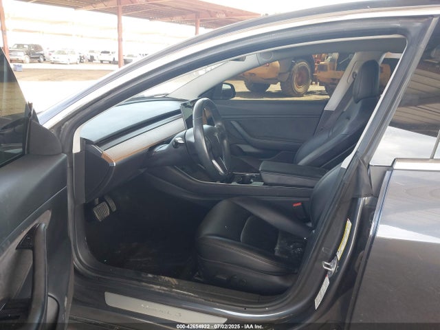 2018 TESLA MODEL 3 5YJ3E1EA7JF016480 Photo 4