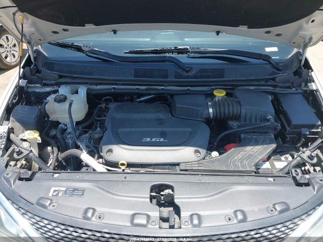 Chrysler 2017 2017 2C4RC1BG1HR592458 Image 10
