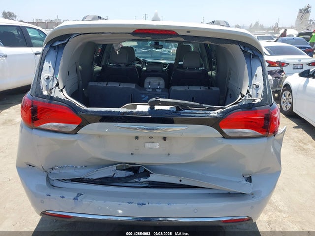 Chrysler 2017 2017 2C4RC1BG1HR592458 Image 6