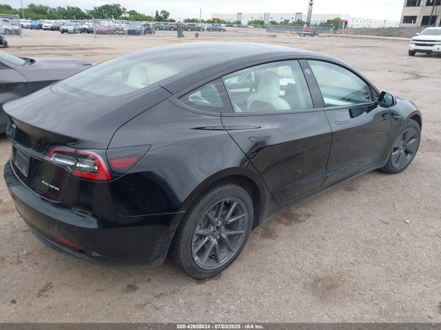 Tesla 2022 2022 5YJ3E1EB2NF351211 Image 4