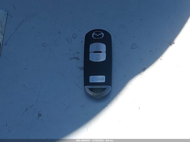 JM3KE4CY7G0759104 Mazda py