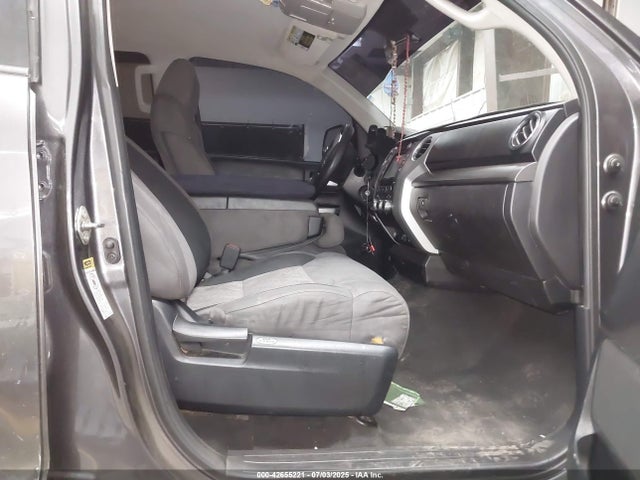 5TFEW5F14GX198682 Toyota Tundra Sr5 5.7l V8