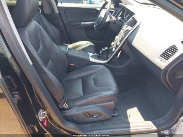 2016 VOLVO XC60 YV440MDK9G2857868 Photo 4