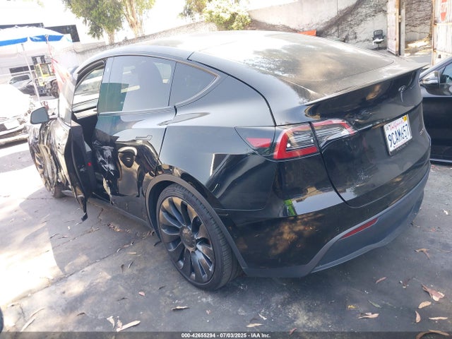 2022 TESLA MODEL Y 7SAYGDEF7NF486871 Photo 2
