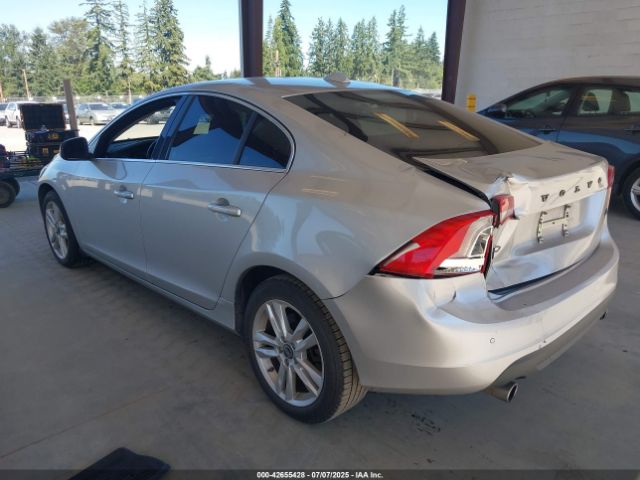 2013 VOLVO S60 YV1612FS0D2224742 Photo 2
