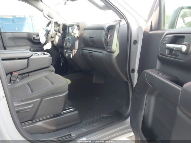 2024 CHEVROLET SILVERADO 1500 3GCPDBEK7RG206000 Photo 4