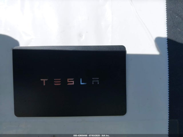 7SAYGAEEXRF104523 Tesla Model Y