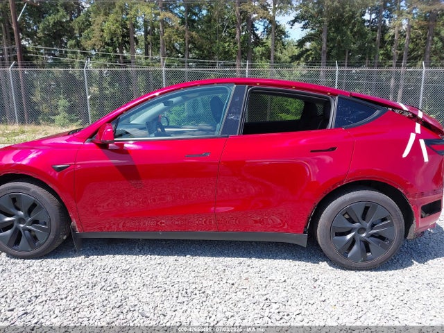 7SAYGAEEXRF104523 Tesla Model Y