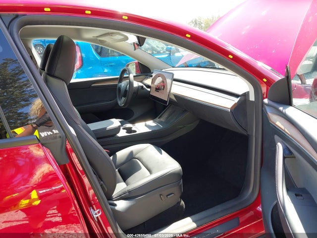 7SAYGAEEXRF104523 Tesla Model Y
