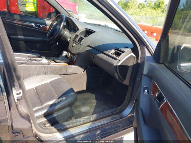 2011 MERCEDES-BENZ C 300 WDDGF8BB2BR150447 Photo 4