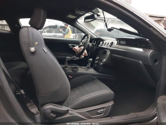 Ford 2.3l 4v premium fuel 2017 1FA6P8TH1H5272521 Image 5