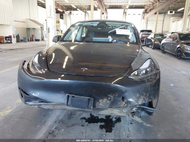 7SAYGDEE4RF013846 Tesla Model Y