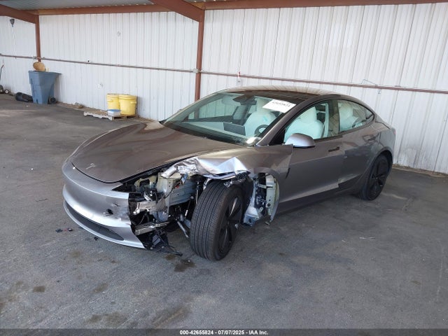 2025 TESLA MODEL 3 5YJ3E1EAXSF967631 Photo 1