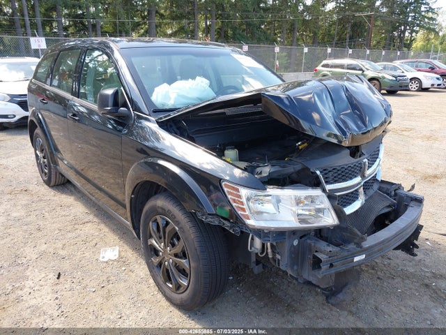 2015 3C4PDCAB2FT530566 main image