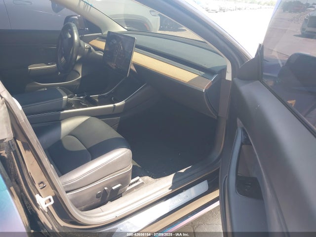 2019 TESLA MODEL 3 5YJ3E1EA7KF190129 Photo 4