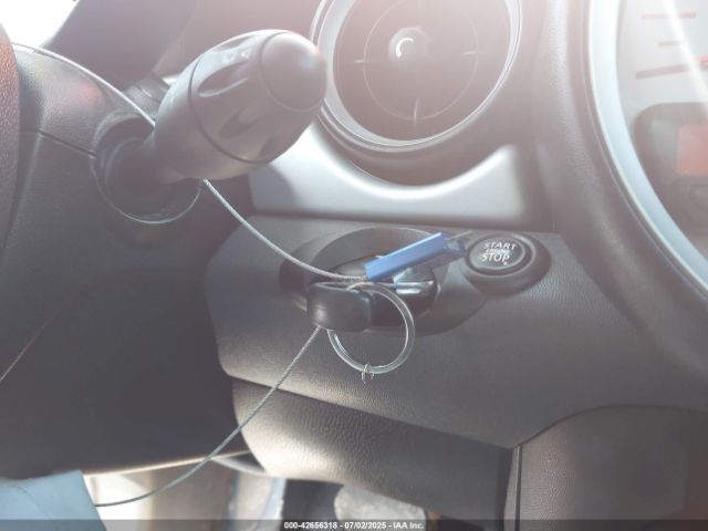 2011 MINI COOPER WMWZN3C59BTZ78139 Photo 10