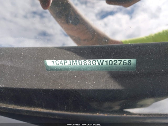 1C4PJMDS3GW102768 Jeep 2016