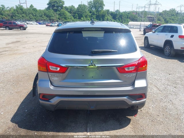 Mitsubishi mivec 2018 JA4AP3AU8JZ006090 Image 16