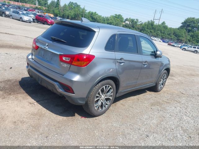 2018 MITSUBISHI OUTLANDER SPORT JA4AP3AU8JZ006090 Photo 3