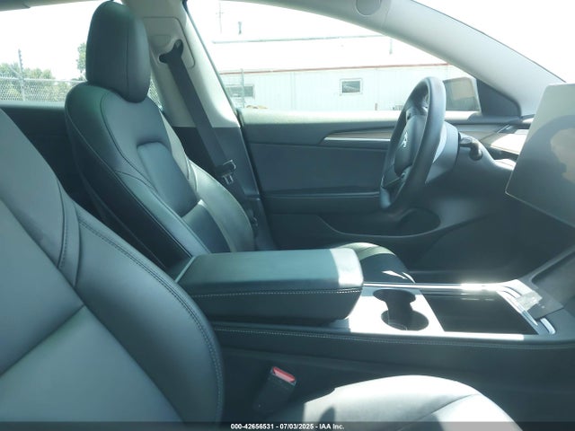 2021 TESLA MODEL 3 5YJ3E1EC4MF064136 Photo 4